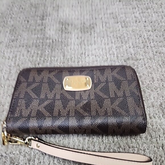 Michael Kors Wristlet Wallet Brown Zip Around Size Small - Picture 4 of 9
